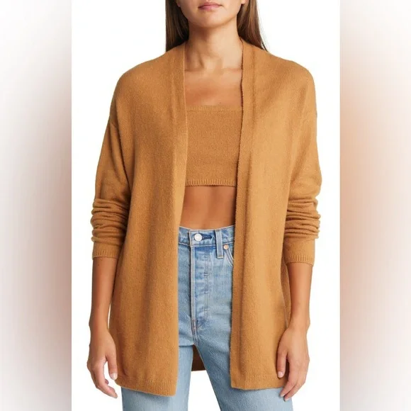 Open Edit  2-in-1-set Wool BANDEAU TOP & CARDIGAN SET IN TAN DALE - Picture 14 of 14